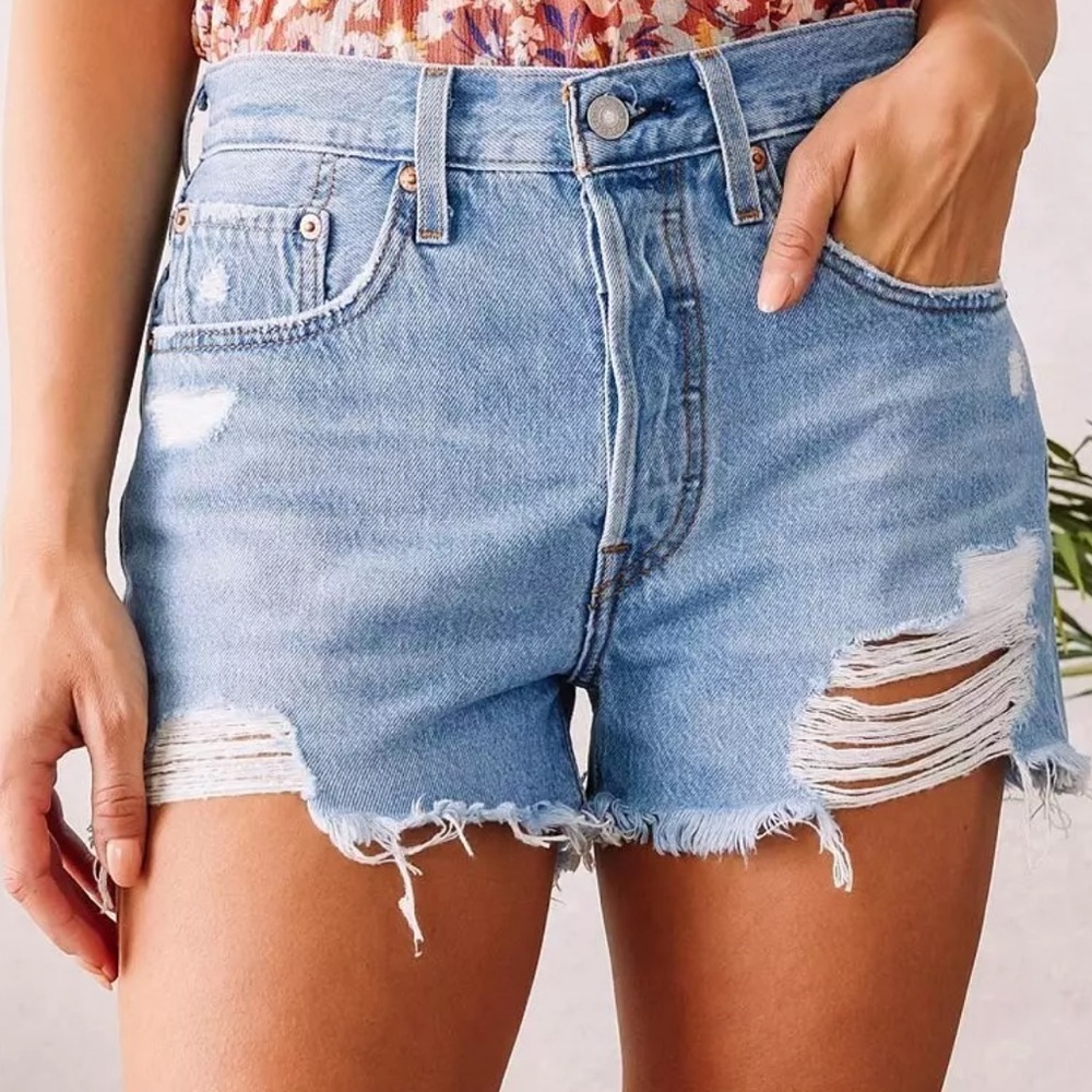 Levi’s 501 Original Cutoff Distressed Shorts Size 27
